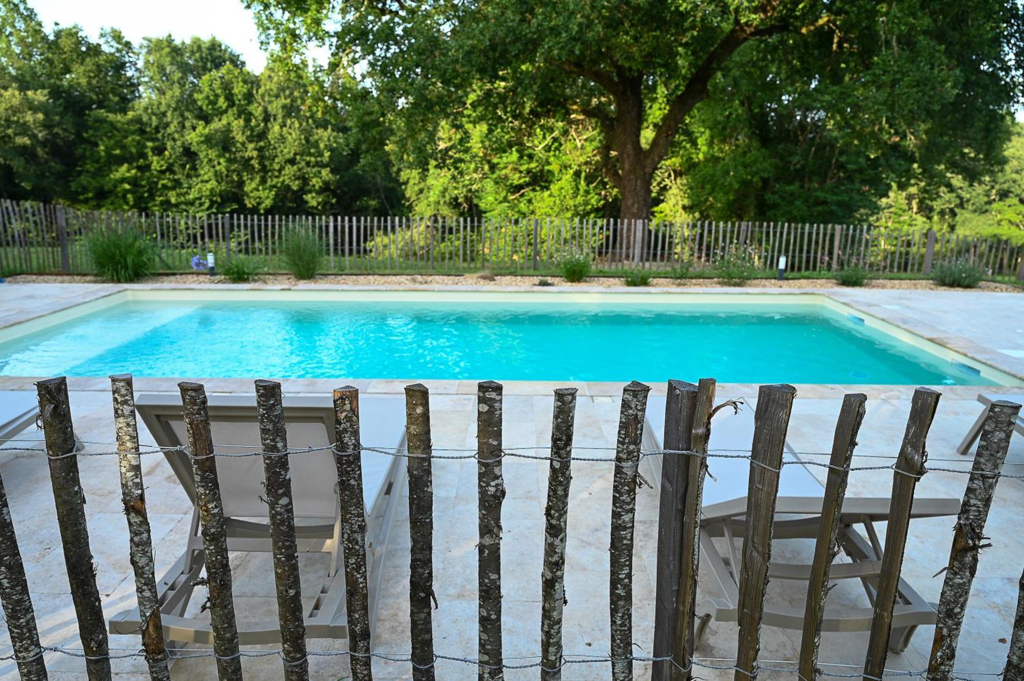 Gite Les Mareillauds - Piscine Salon Kültér fotó